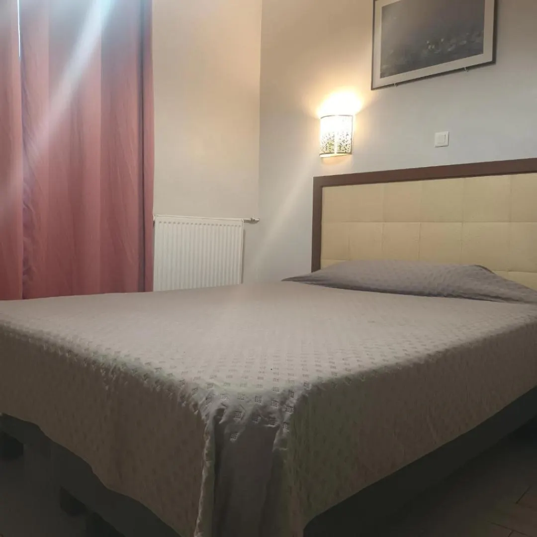 Hotel De Lorraine Париж